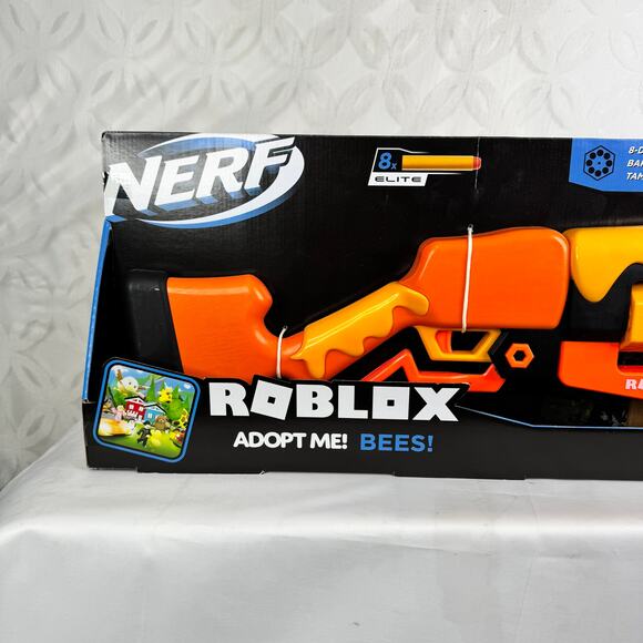 Nerf Roblox Adopt Me! Bees! Lever Action Dart Blaster Gun *Includes Virual Code - Picture 9 of 10